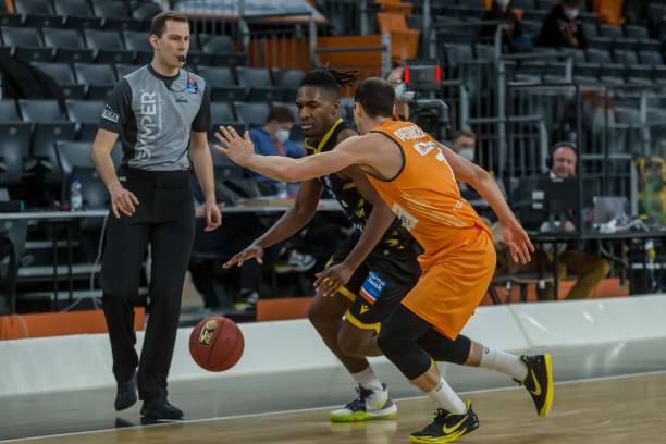 中所坚持的 中所坚持的